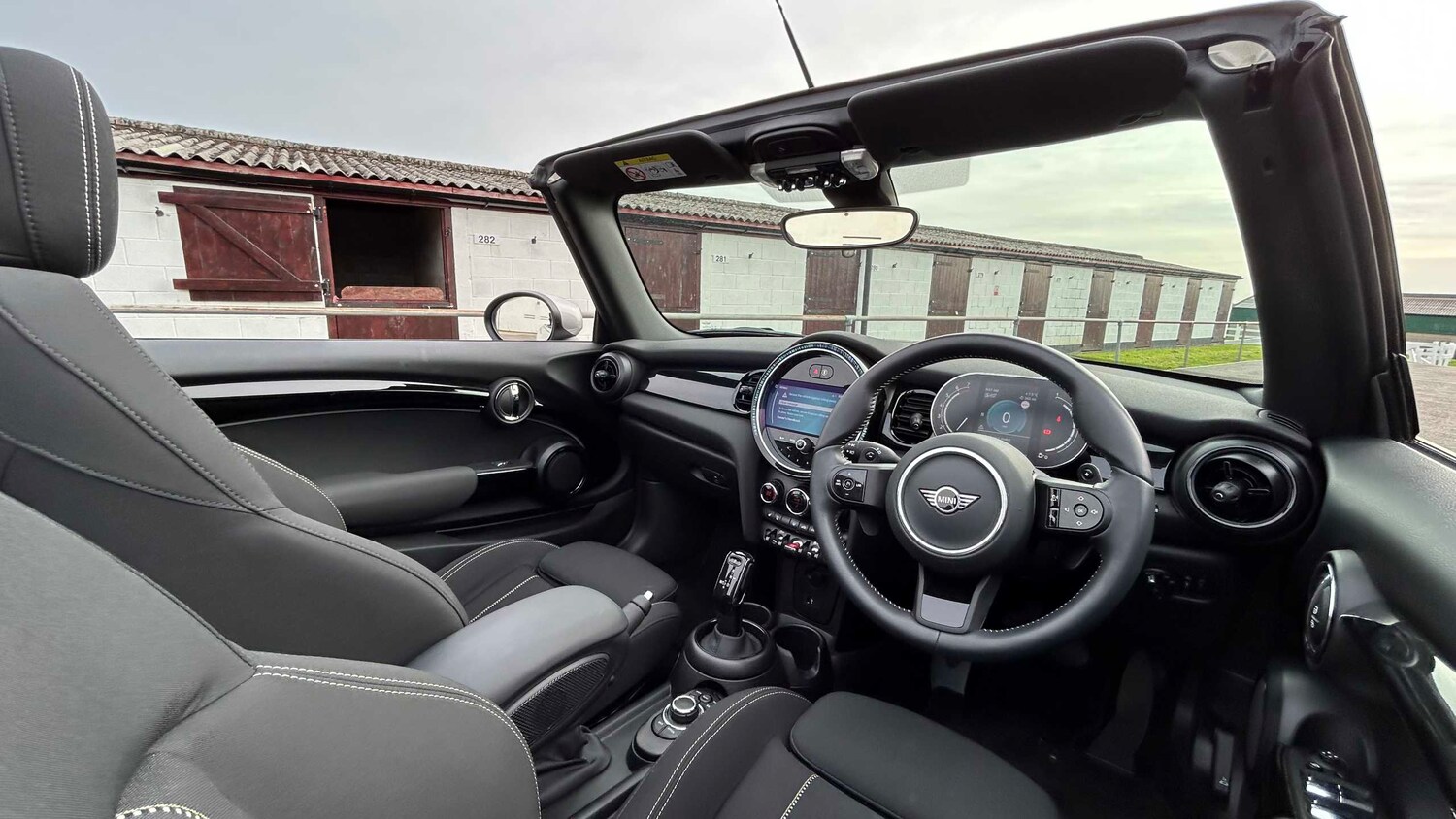 Used MINI Convertible 2023 for sale - 77995880: Photo 25