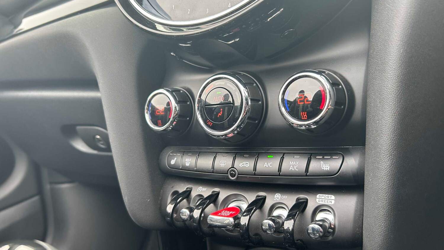 Used MINI Convertible 2023 for sale - 77995880: Photo 31