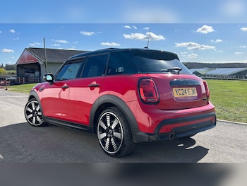 Used MINI Hatch 2024 for sale - 78338111: Photo