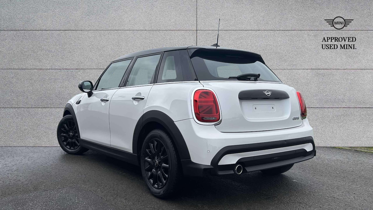 Used MINI Hatch 2024 for sale - 78010523: Photo 2