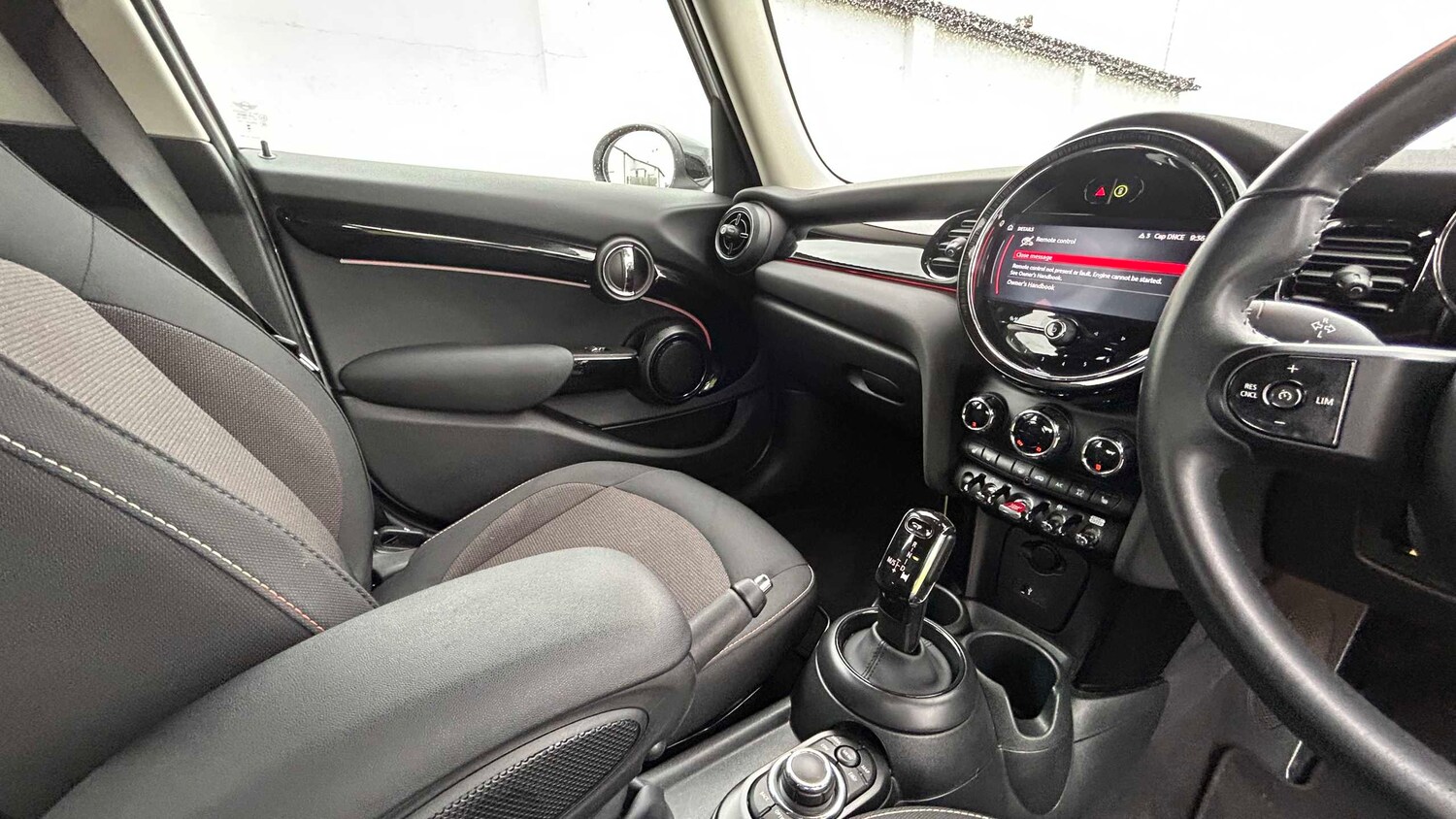 Used MINI Hatch 2024 for sale - 78010523: Photo 28