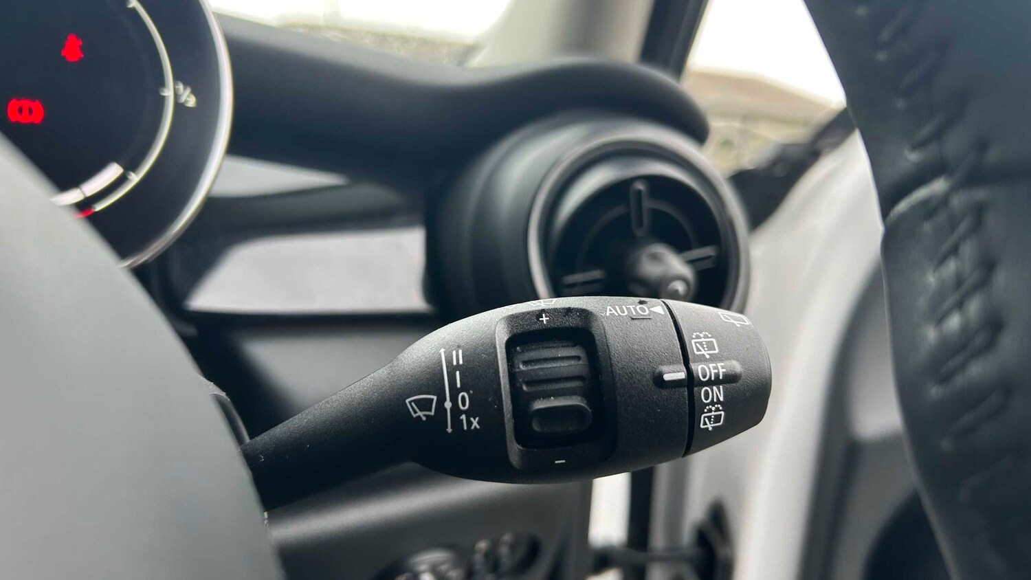 Used MINI Hatch 2024 for sale - 78010523: Photo 32