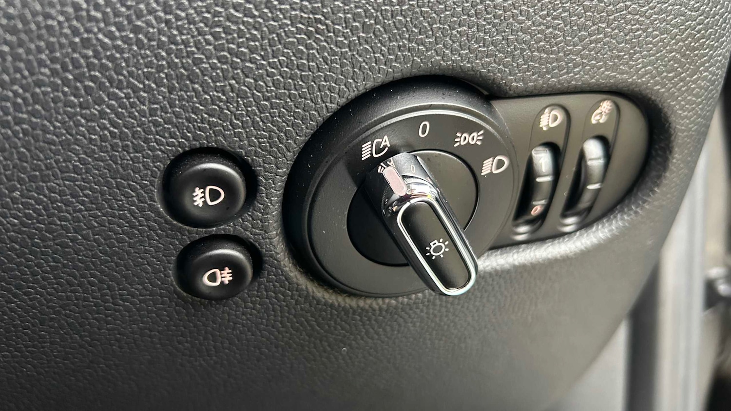 Used MINI Hatch 2019 for sale - 77615508: Photo 24