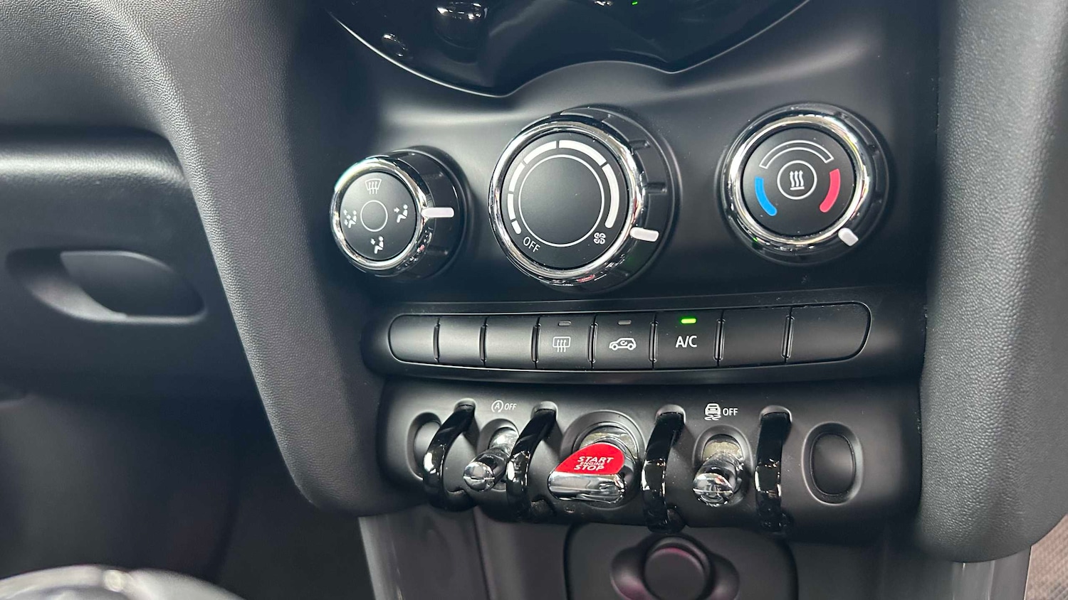 Used MINI Hatch 2019 for sale - 77615508: Photo 32