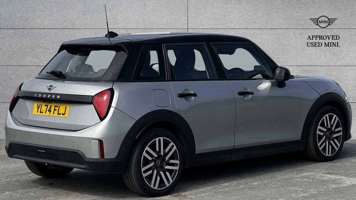 Used MINI Cooper 2025 for sale - 76230285: Photo 3