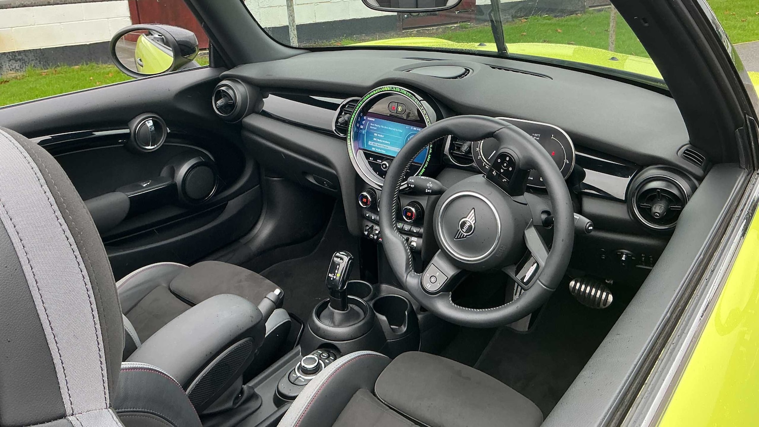 Used MINI Convertible 2023 for sale - 76610617: Photo 18