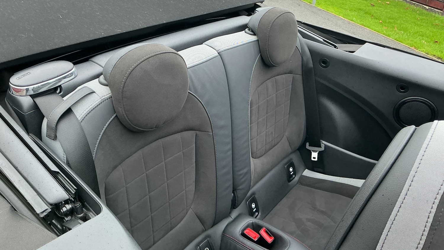 Used MINI Convertible 2023 for sale - 76610617: Photo 19