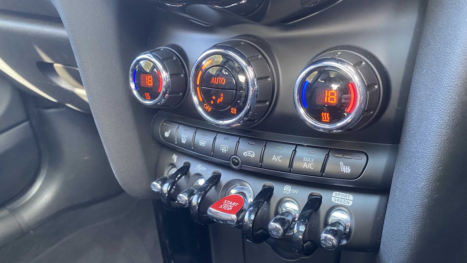 Used MINI Hatch 2021 for sale - 76075285: Photo 32