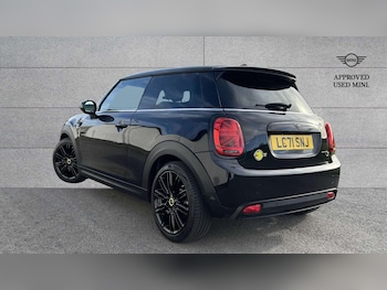 Used MINI Hatch 2021 for sale - 78010226: Photo