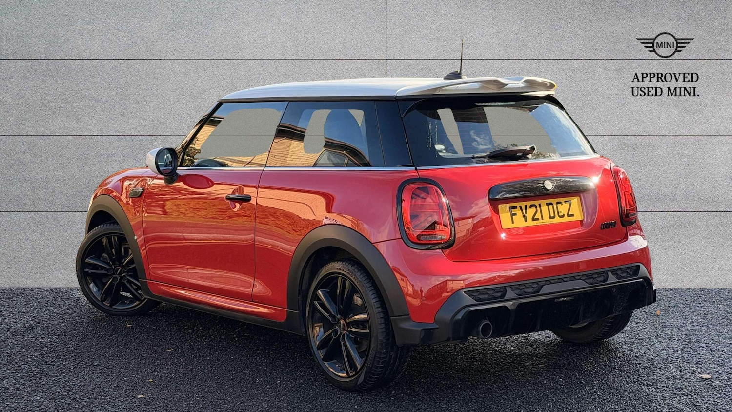 Used MINI Hatch 2021 for sale - 76442456: Photo 2