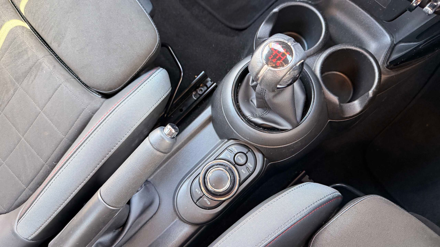 Used MINI Hatch 2021 for sale - 76442456: Photo 31