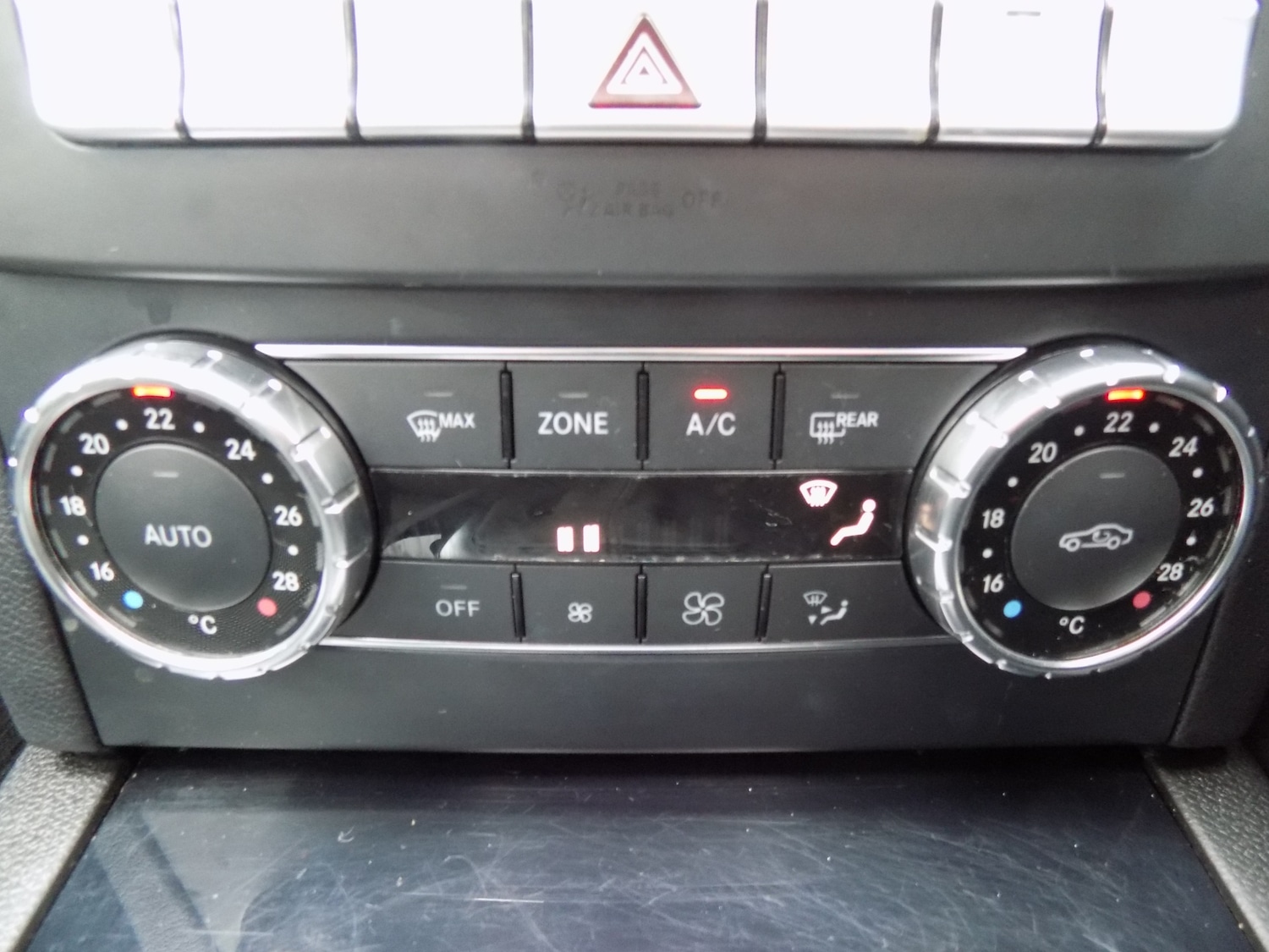 Used Mercedes-Benz C Class 2011 for sale - 77435852: Photo 14