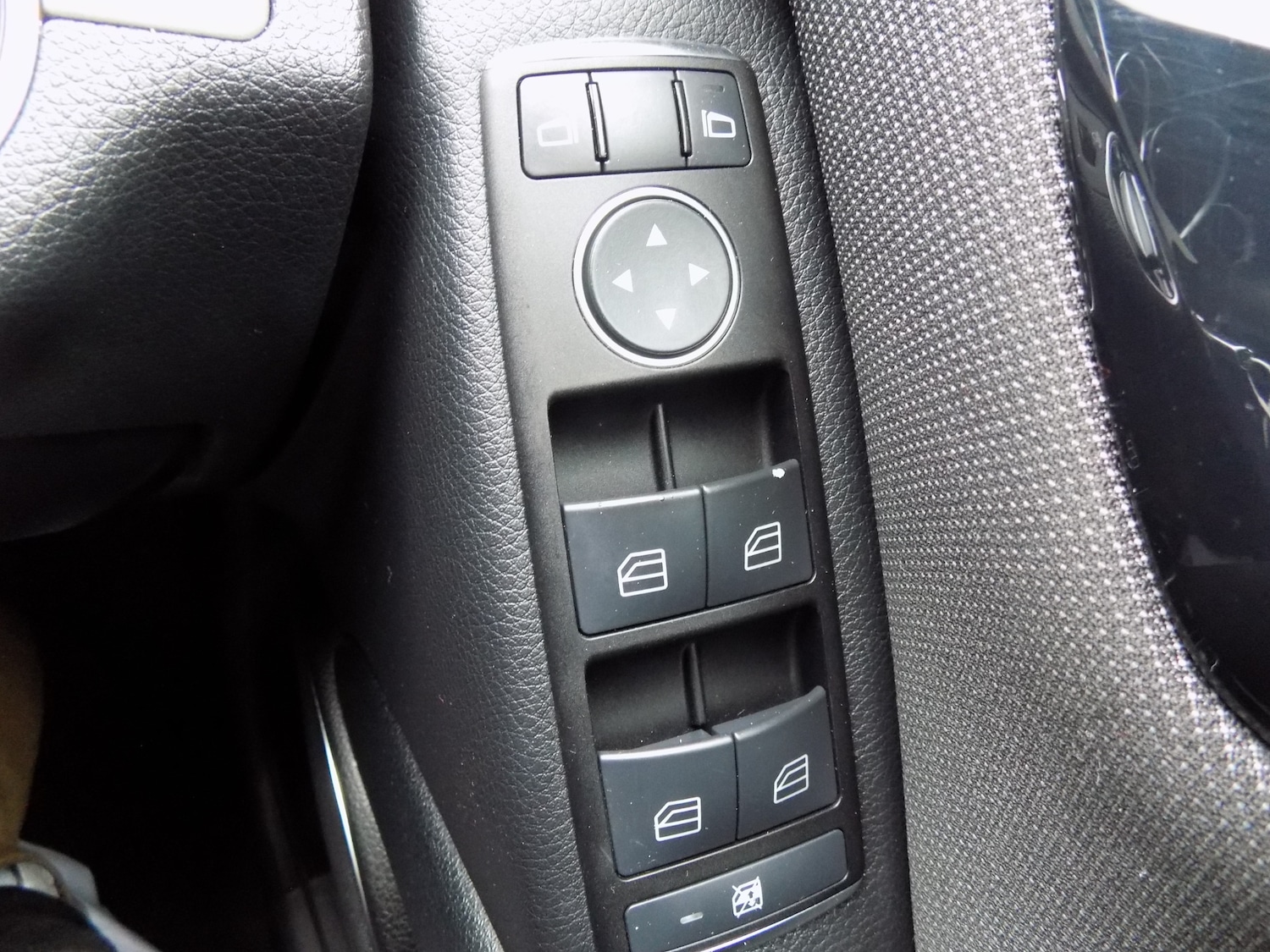 Used Mercedes-Benz C Class 2011 for sale - 77435852: Photo 17