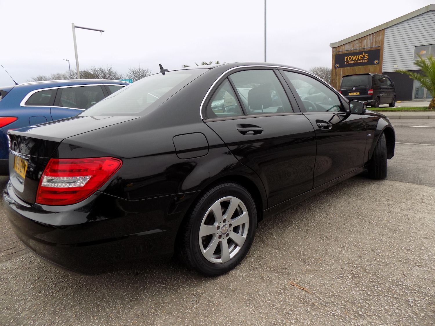 Used Mercedes-Benz C Class 2011 for sale - 77435852: Photo 4