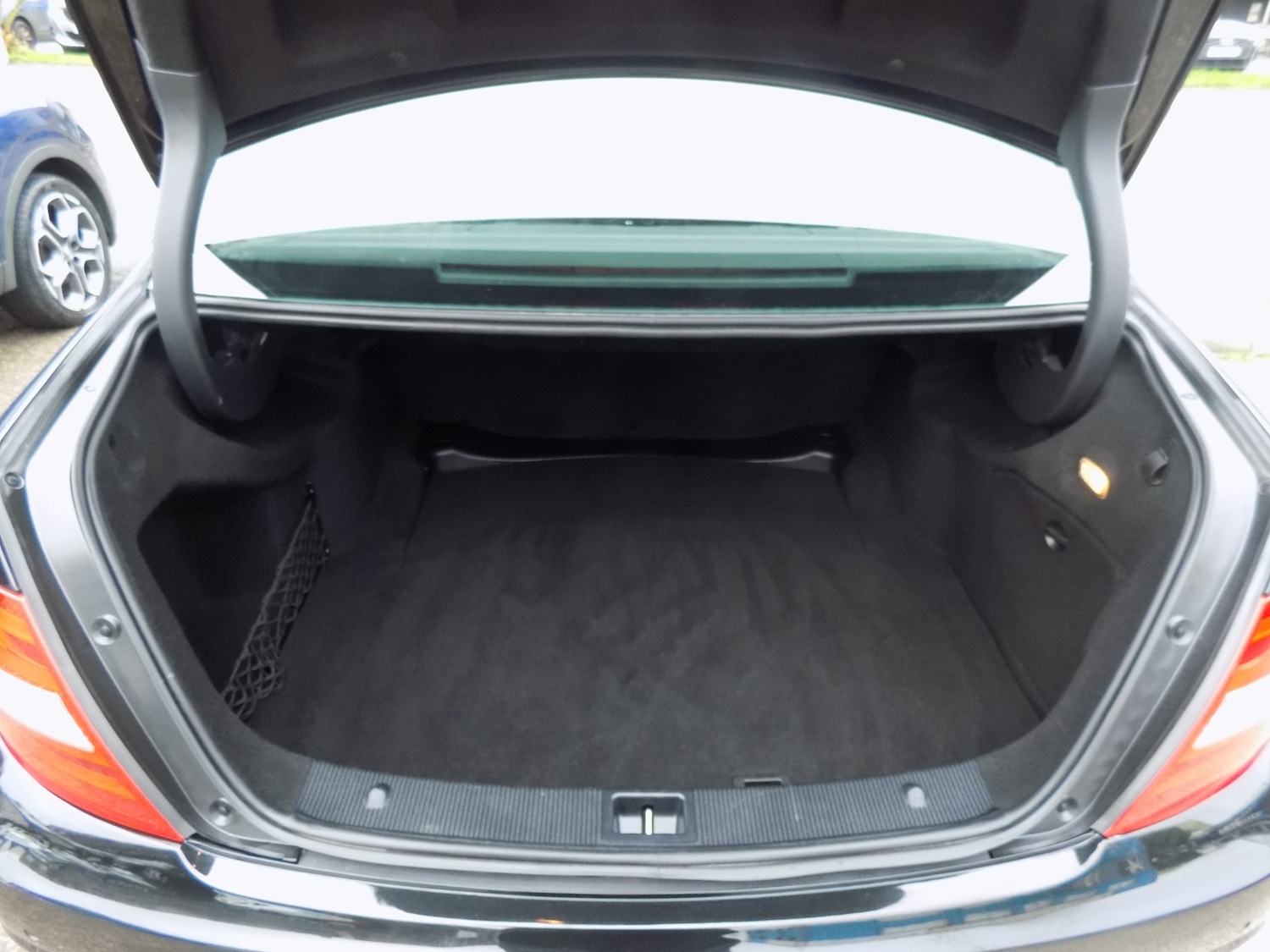 Used Mercedes-Benz C Class 2011 for sale - 77435852: Photo 5