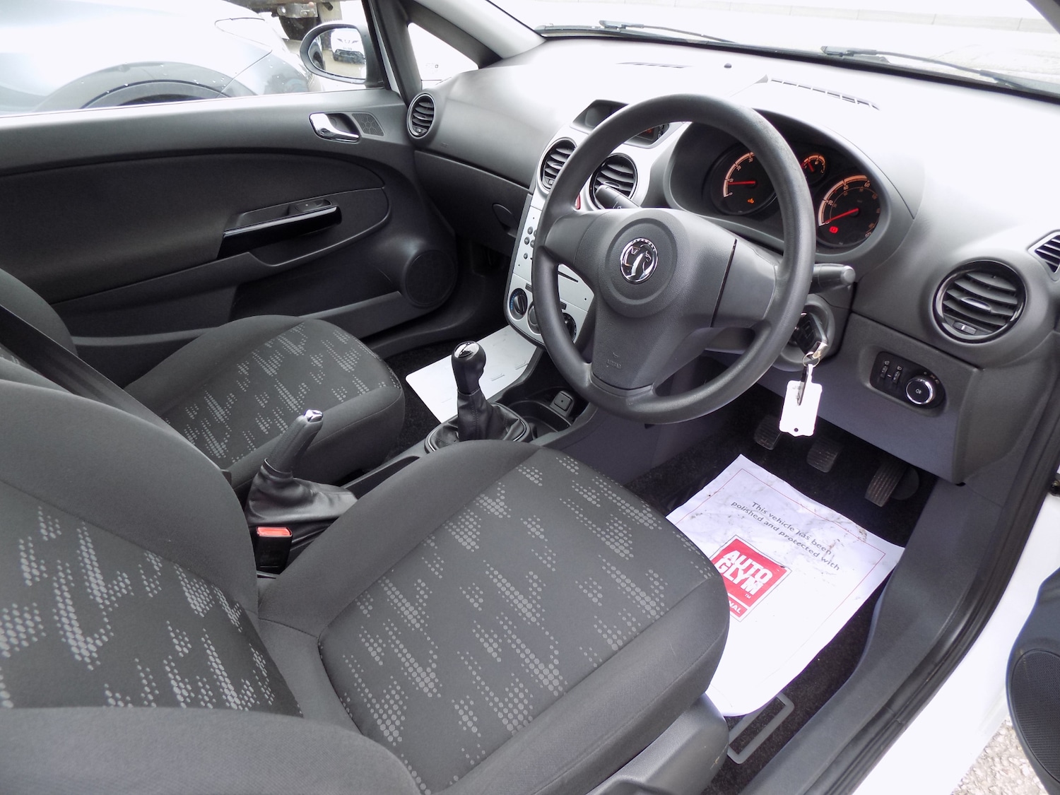 Used Vauxhall Corsa 2014 for sale - 77435352: Photo 8