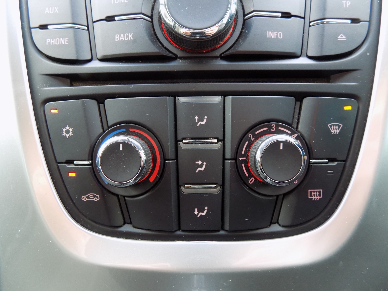 Used Vauxhall Astra 2013 for sale - 77013203: Photo 11