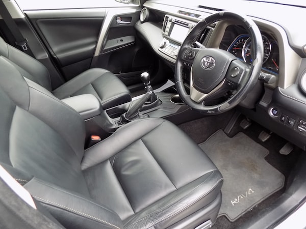 Used Toyota RAV4 2014 for sale - 76274265: Photo 10