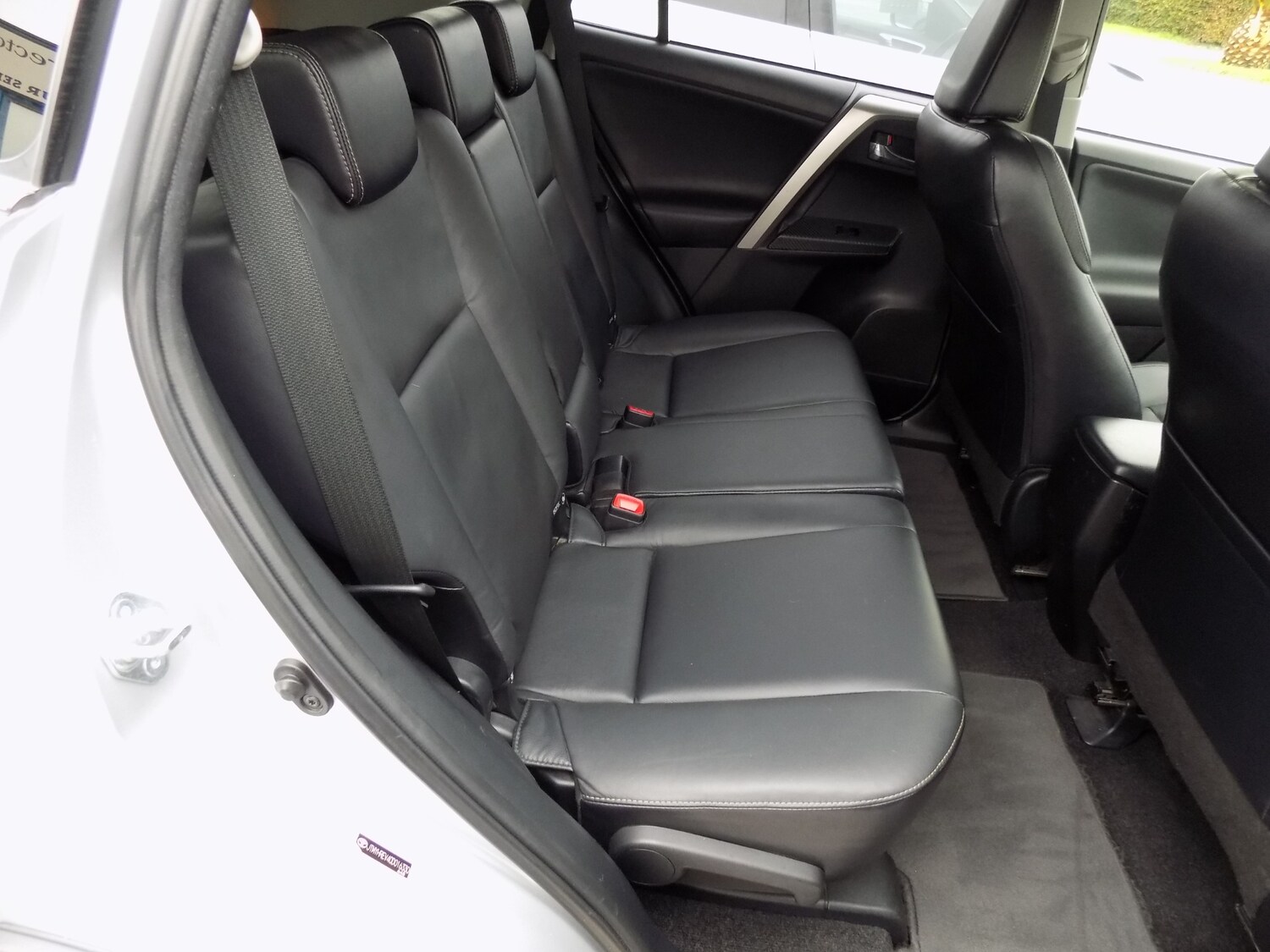 Used Toyota RAV4 2014 for sale - 76274265: Photo 8