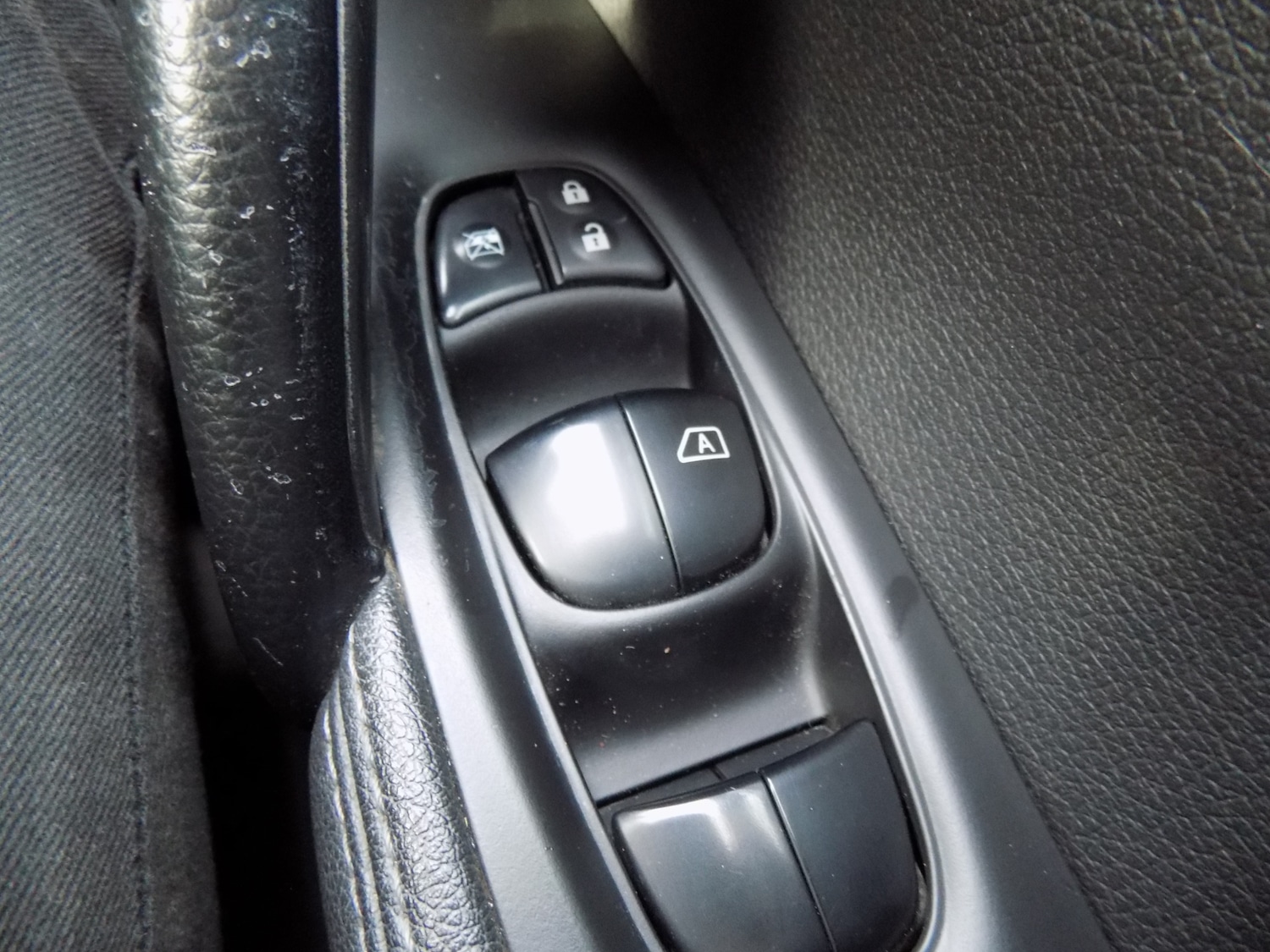 Used Nissan Qashqai 2014 for sale - 77025700: Photo 18