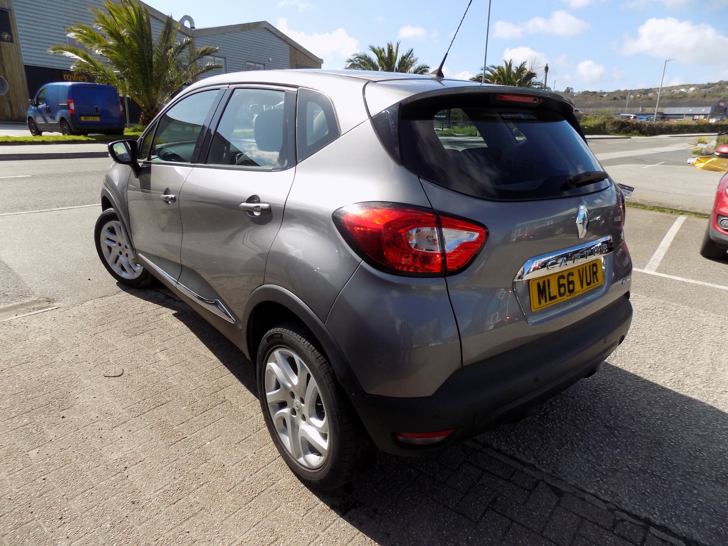 Used Renault Captur 2016 for sale - 77998793: Photo 3