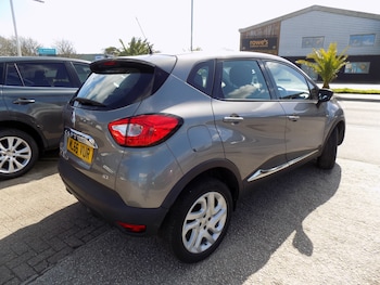 Used Renault Captur 2016 for sale - 77998793: Photo