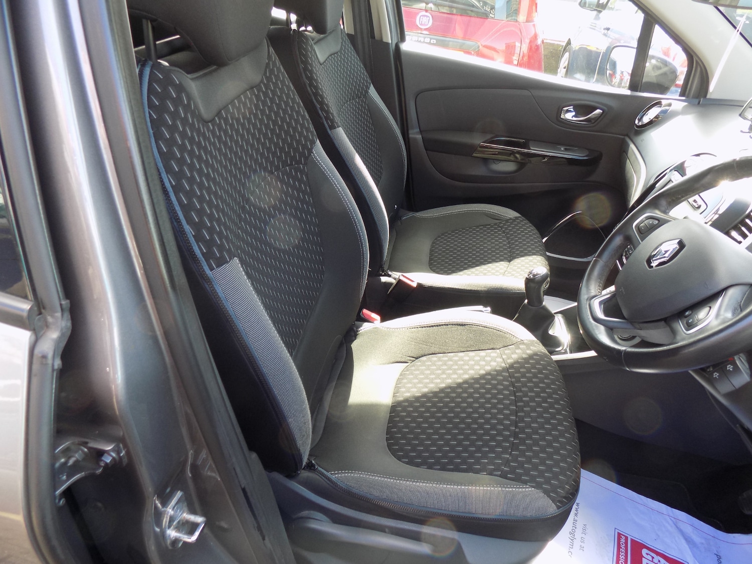 Used Renault Captur 2016 for sale - 77998793: Photo 7