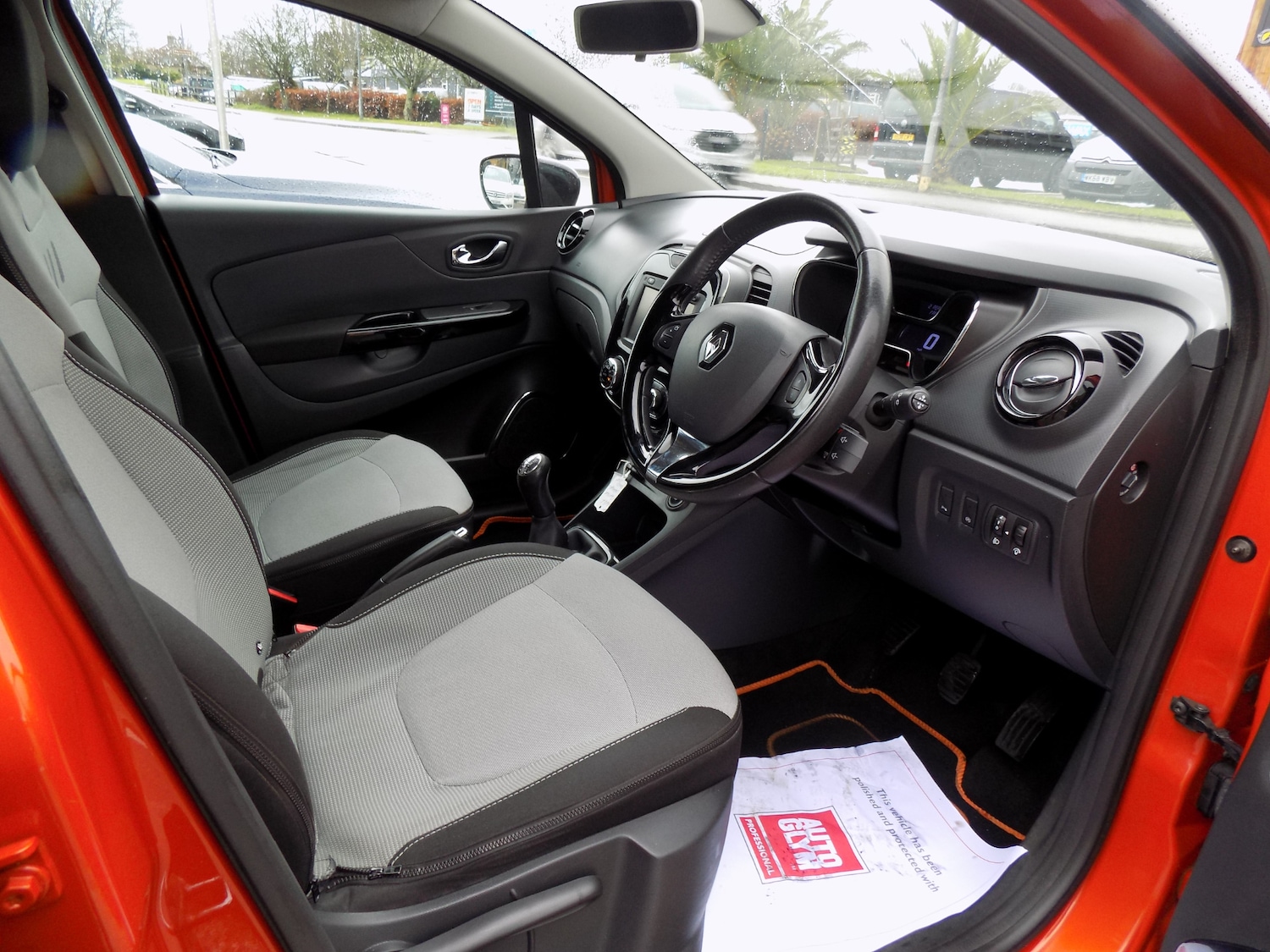 Used Renault Captur 2013 for sale - 77245671: Photo 6