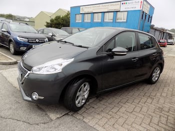Used Peugeot 208 2013 for sale - 79672853: Photo