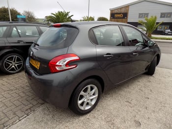 Used Peugeot 208 2013 for sale - 79672853: Photo