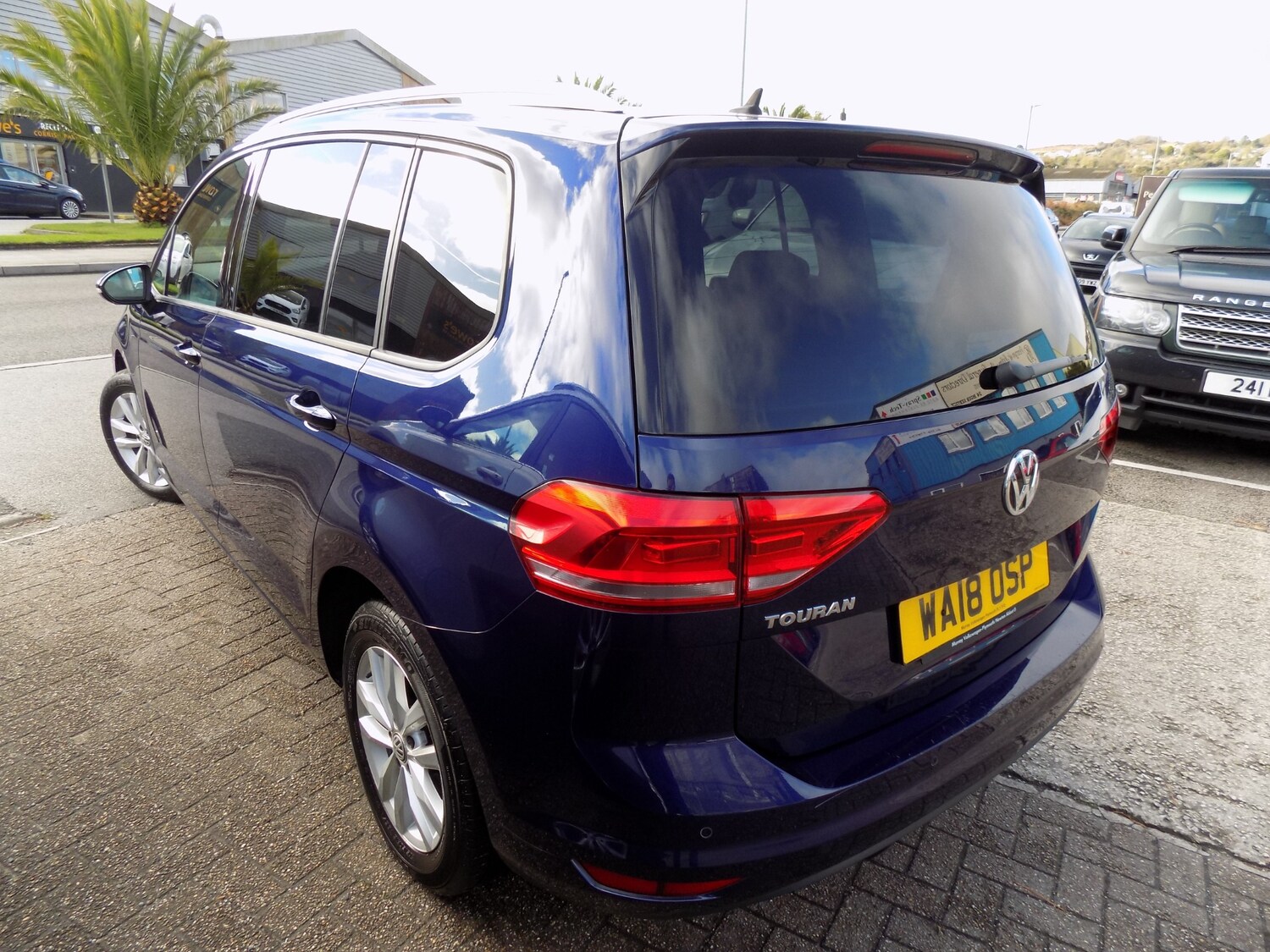 Used Volkswagen Touran 2018 for sale - 76222070: Photo 3