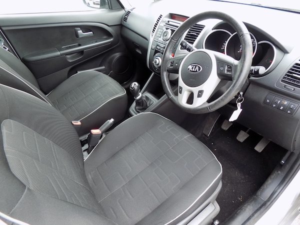 Used Kia Venga 2014 for sale - 76288674: Photo 6