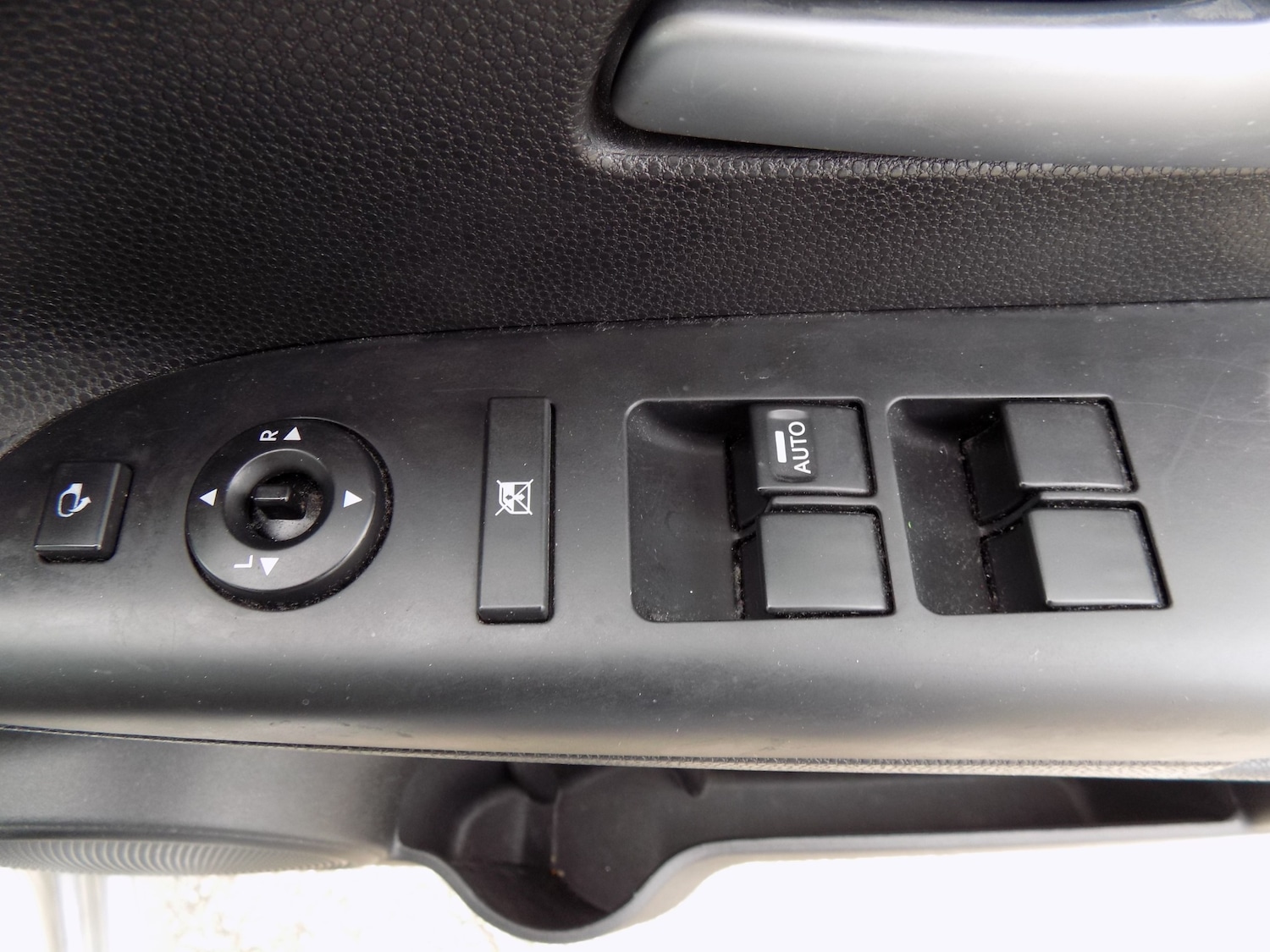 Used Kia Venga 2014 for sale - 76288674: Photo 7