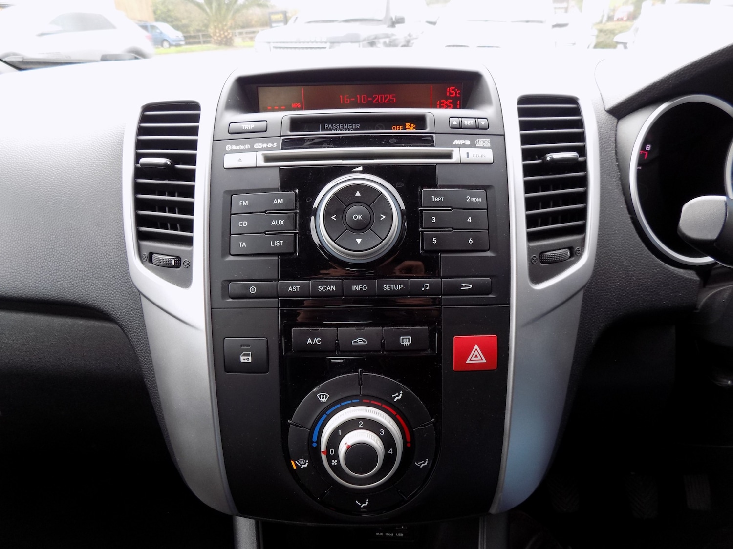 Used Kia Venga 2014 for sale - 76288674: Photo 8