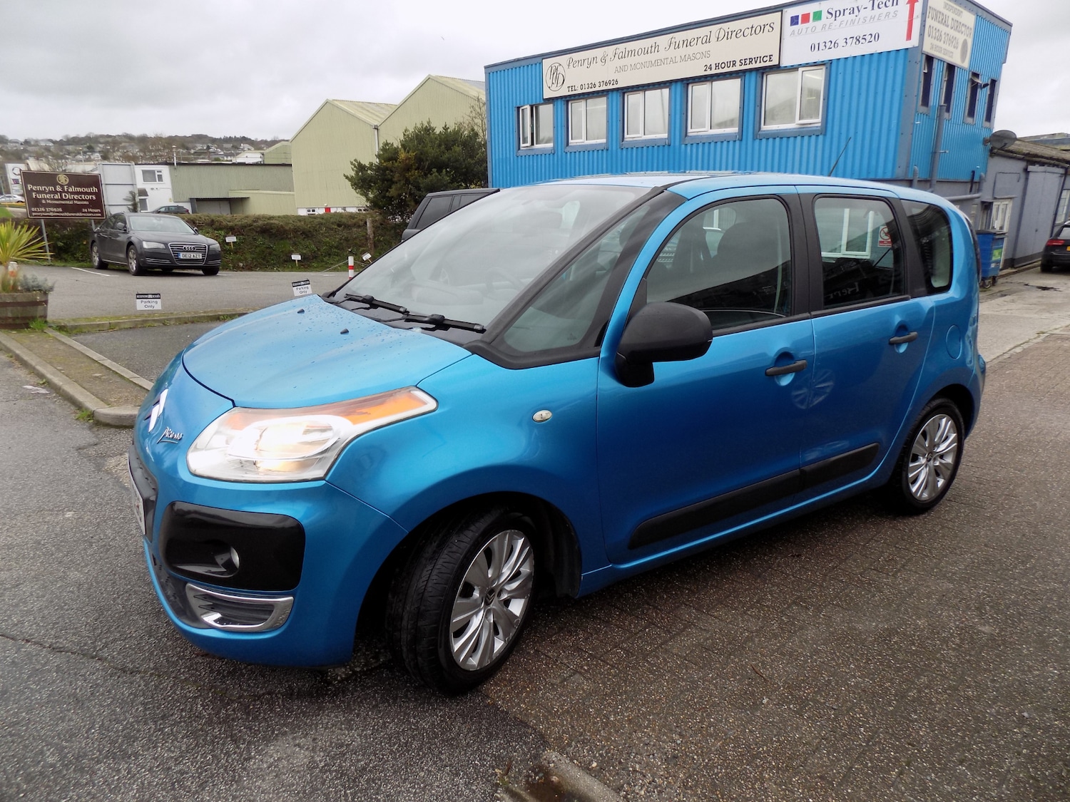 Used Citroen C3 Picasso 2010 for sale - 77011982: Photo 2