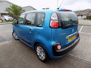 Used Citroen C3 Picasso 2010 for sale - 77011982: Photo