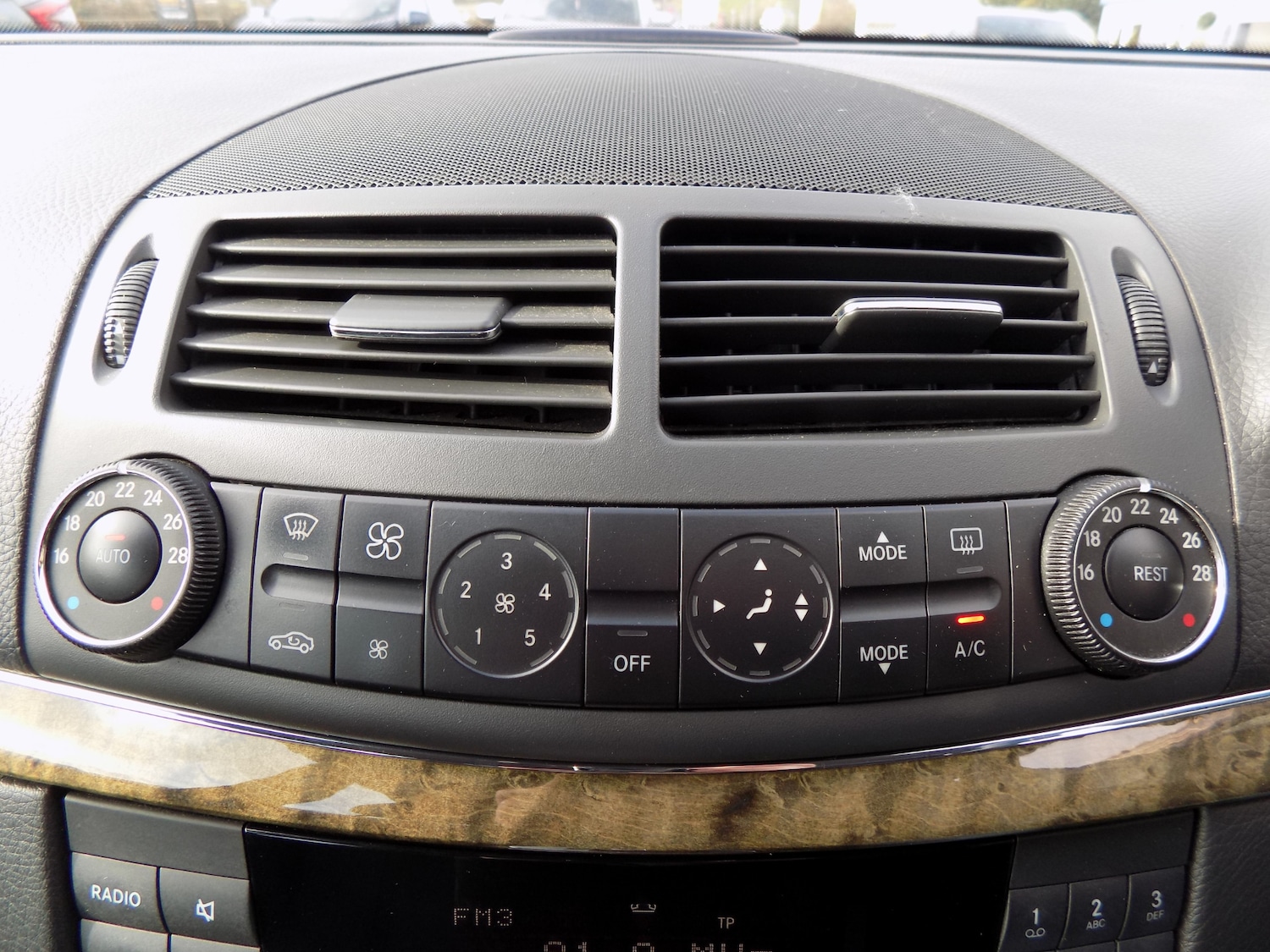 Used Mercedes-Benz E Class 2006 for sale - 77504364: Photo 11