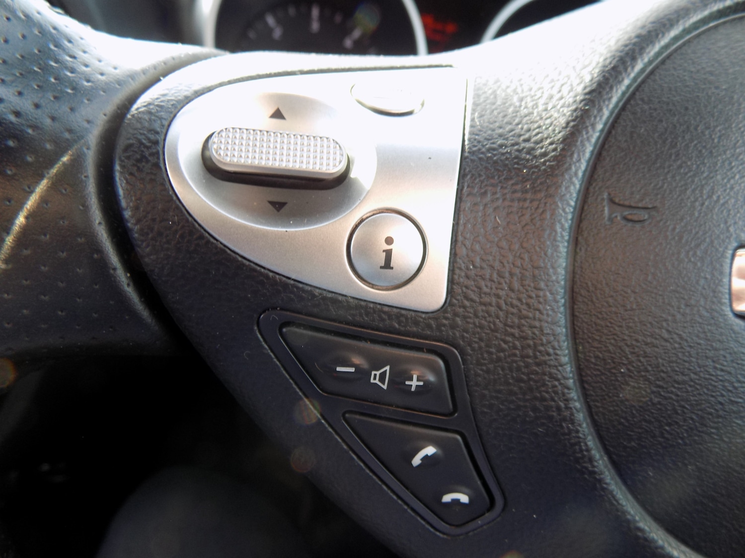 Used Nissan Juke 2015 for sale - 77593075: Photo 13