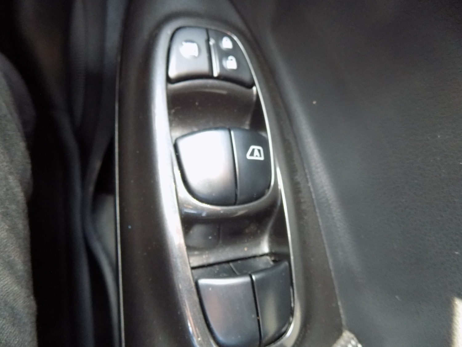 Used Nissan Juke 2015 for sale - 77593075: Photo 15