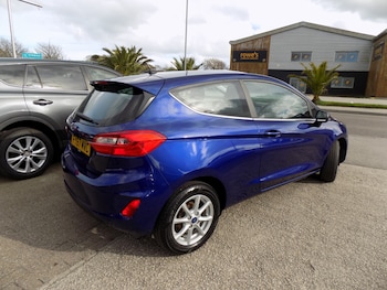 Used Ford Fiesta 2017 for sale - 78228020: Photo