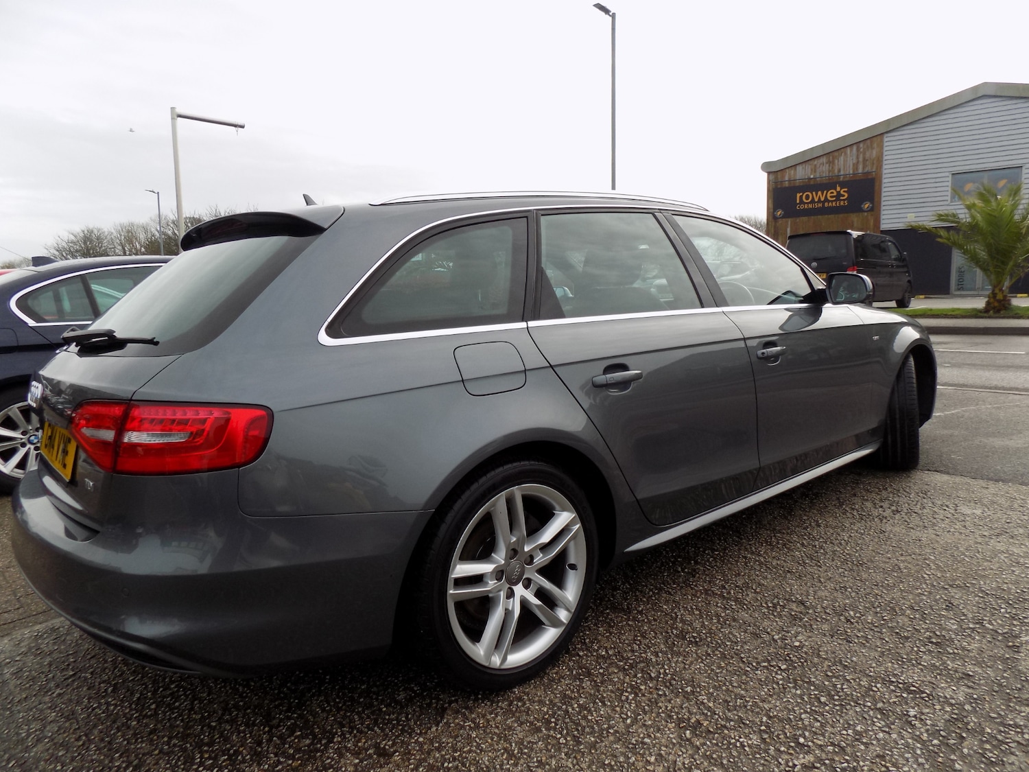 Used Audi A4 2014 for sale - 77462627: Photo 4