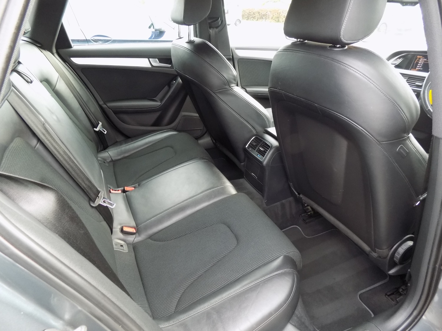 Used Audi A4 2014 for sale - 77462627: Photo 8