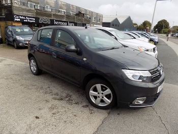 Used Dacia Sandero 2017 for sale - 75995463: Photo