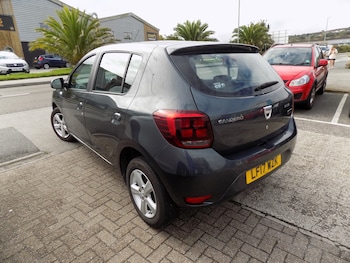 Used Dacia Sandero 2017 for sale - 75995463: Photo