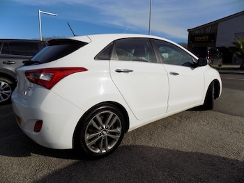 Used Hyundai i30 2015 for sale - 77845223: Photo