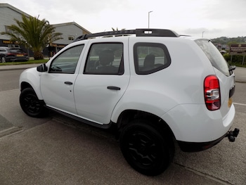 Used Dacia Duster 2017 for sale - 78725275: Photo