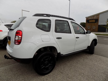 Used Dacia Duster 2017 for sale - 78725275: Photo