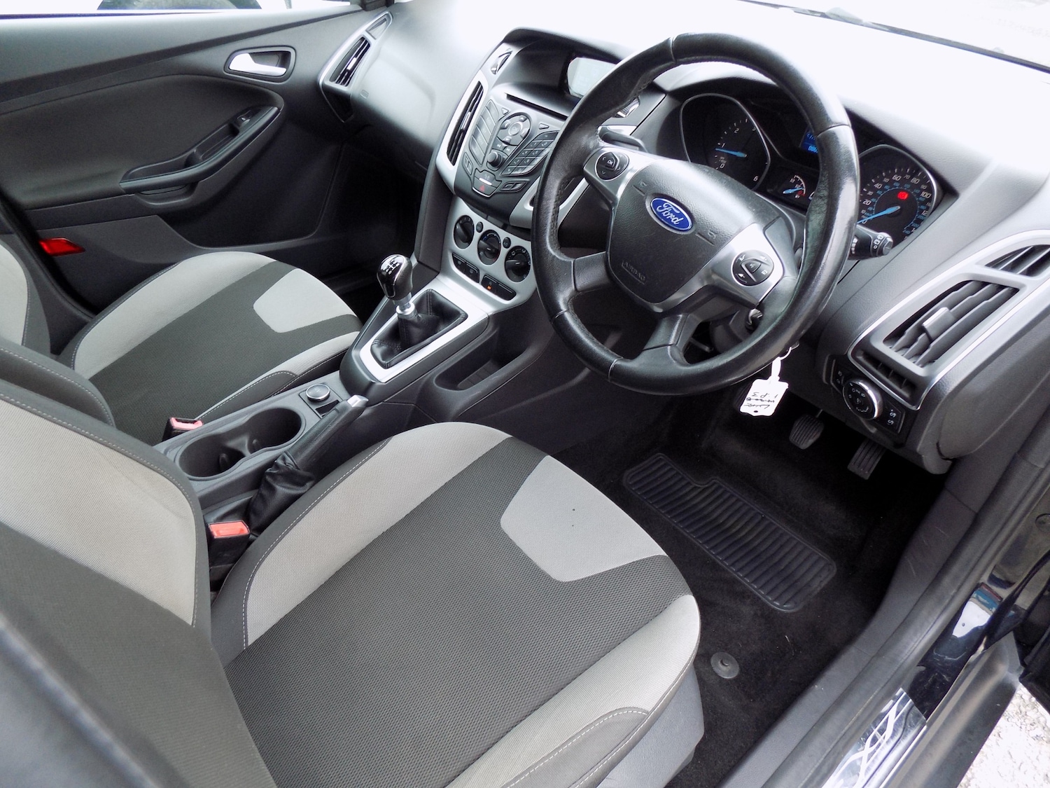 Used Ford Focus 2013 for sale - 76230878: Photo 9