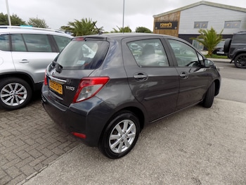 Used Toyota Yaris 2013 for sale - 78792327: Photo