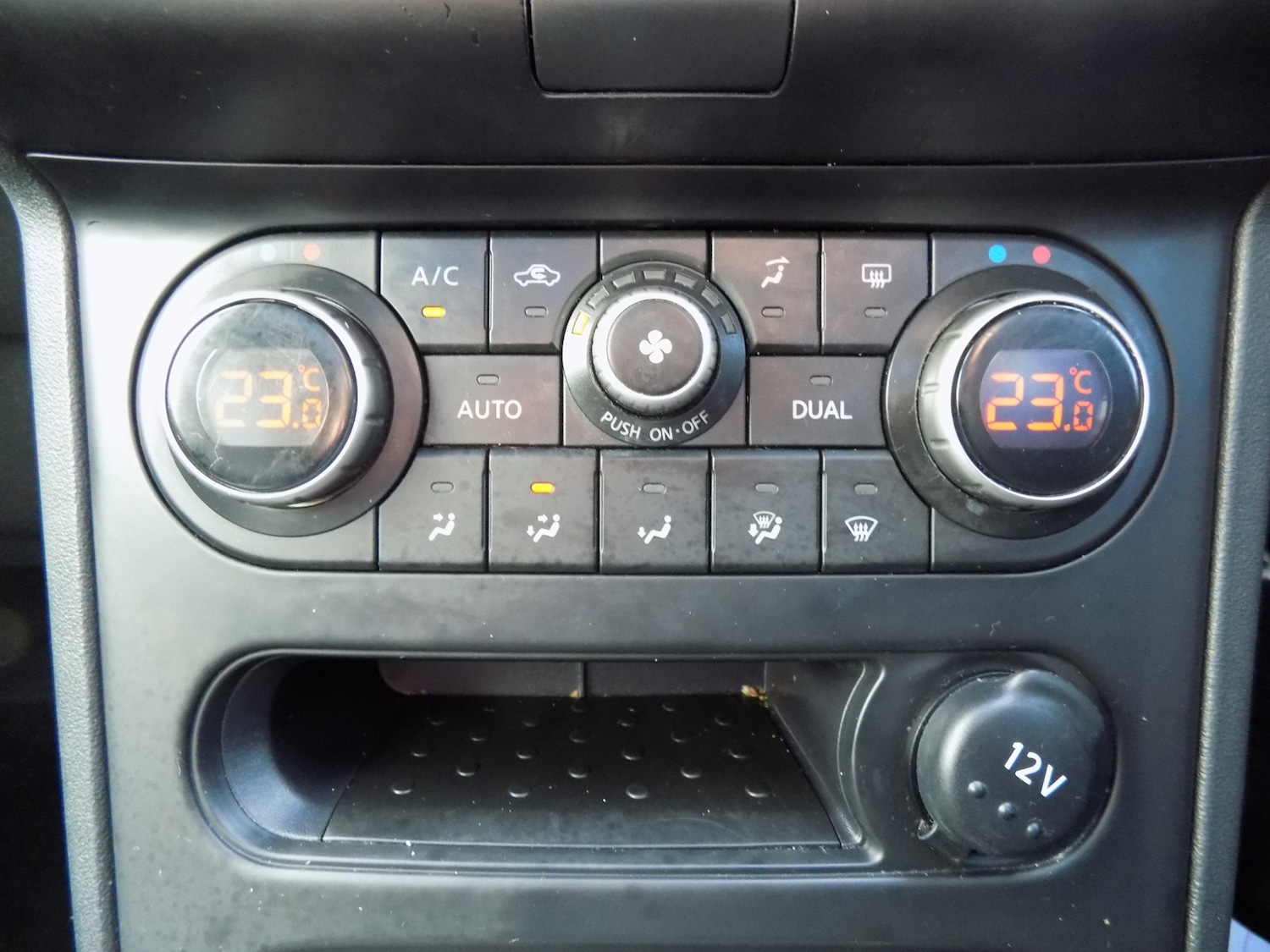 Used Nissan Qashqai 2012 for sale - 77975728: Photo 13